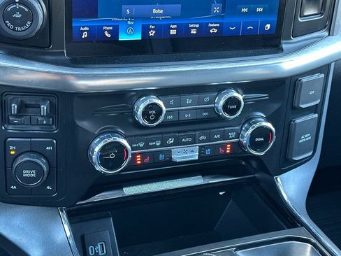 Used 2023 Ford F150 Lariat w/ Trailer Tow Package image 20