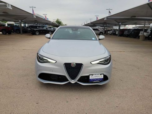 Used 2020 Alfa Romeo Giulia Ti Sport w/ Quick Order Package 22S Sport AWD/4WD image 3