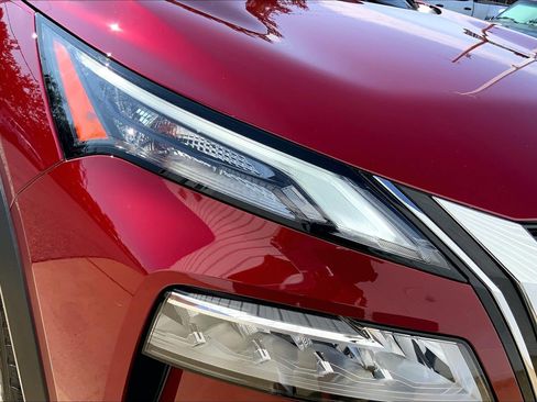 Used 2023 Nissan Rogue SV AWD/4WD image 32