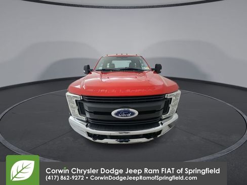 Used 2017 Ford F450 XL image 3