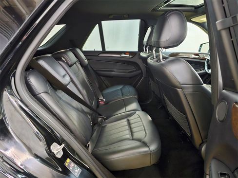 Used 2016 Mercedes-Benz GLE 350 w/ Premium Package image 12