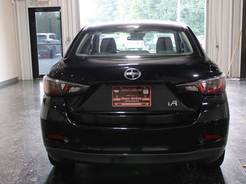 Used 2016 Scion iA FWD image 4