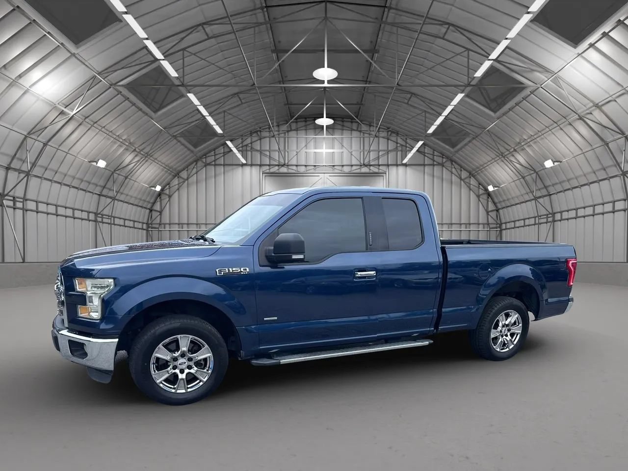 Used 2015 Ford F150 XLT w/ Equipment Group 301A Mid RWD image 3