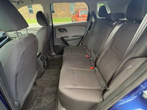 Used 2023 Nissan Rogue S AWD/4WD image 24