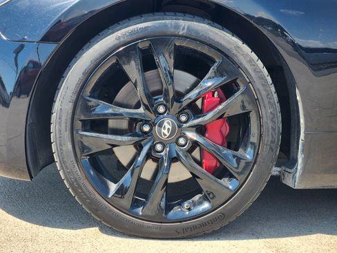 Used 2015 Hyundai Genesis 3.8 RWD image 11