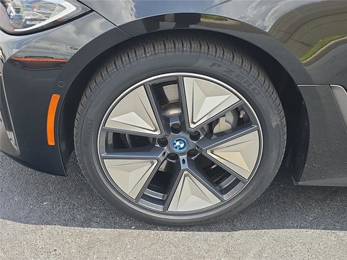Certified 2023 BMW i4 eDrive35 RWD image 7