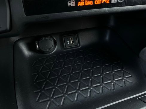 Used 2025 Toyota RAV4 XLE image 26