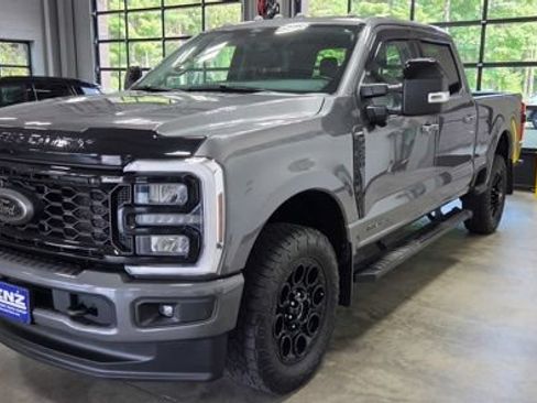 Used 2025 Ford F250 Lariat w/ Black Appearance Package AWD/4WD image 4