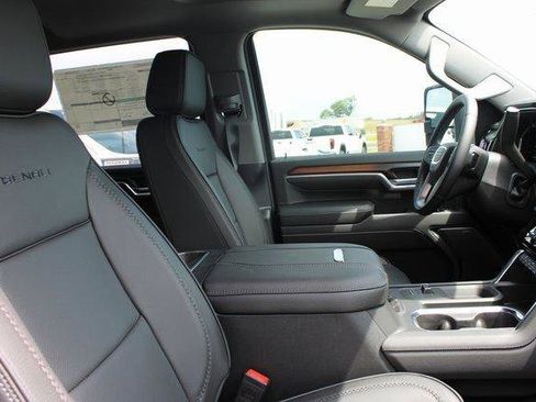 New 2025 GMC Sierra 3500 Denali w/ Technology Package image 14