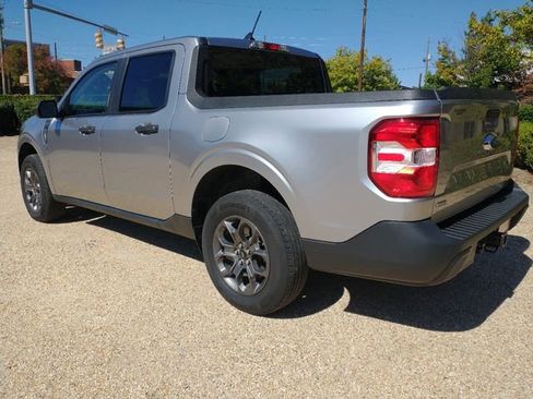 Used 2023 Ford Maverick XLT image 12