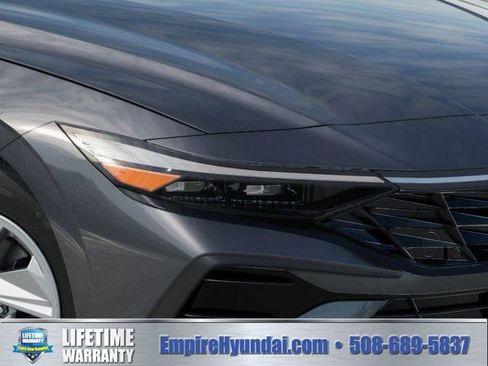 New 2026 Hyundai Elantra SE image 9