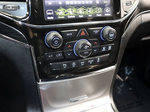 Used 2021 Jeep Grand Cherokee Limited AWD/4WD image 21