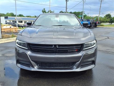Used 2023 Dodge Charger SXT image 2