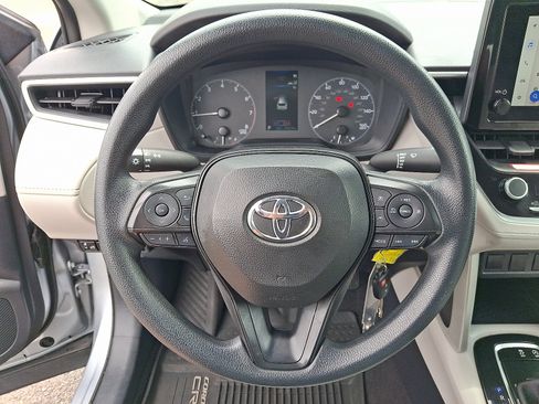 Used 2024 Toyota Corolla Cross L FWD image 19