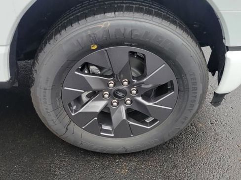 New 2025 Ford F150 Lightning Lariat image 9