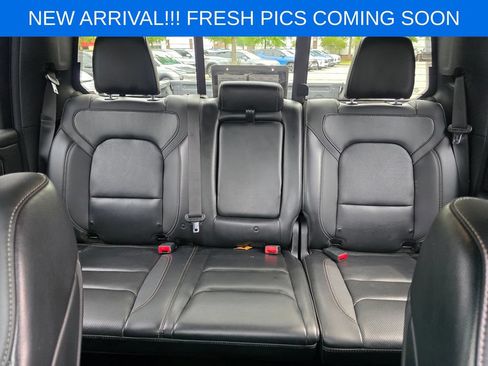 Used 2019 RAM 1500 Sport w/ Black Appearance Package AWD/4WD image 13