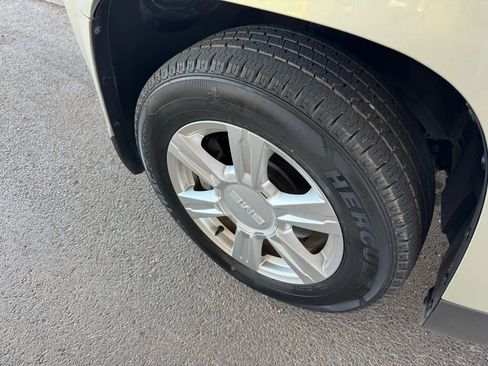 Used 2014 GMC Terrain SLE image 30