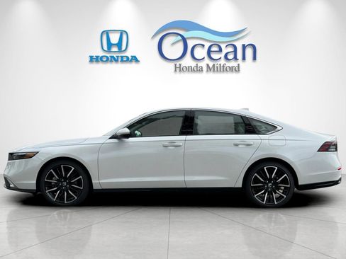 New 2026 Honda Accord Touring image 2