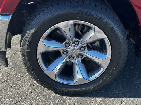 Used 2021 RAM 1500 Limited image 8