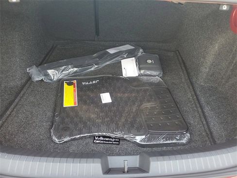 New 2025 Volkswagen Jetta SE image 8