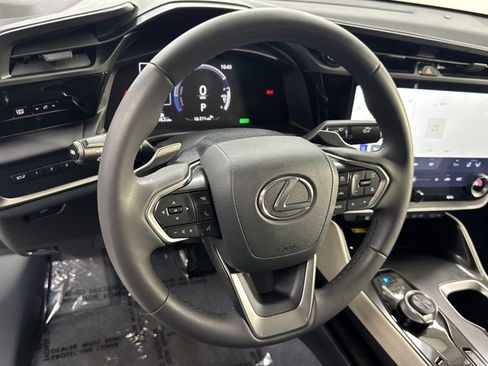 Used 2025 Lexus RZ 300e w/ Accessory Package (2T) FWD image 27
