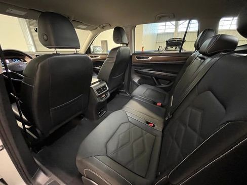 Used 2024 Volkswagen Atlas SE image 15