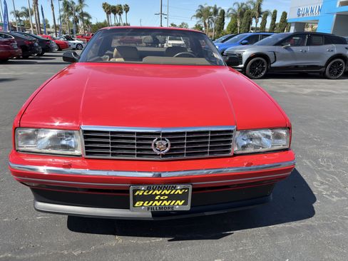 Used 1993 Cadillac Allante FWD image 42