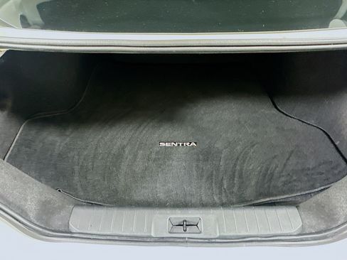 Used 2024 Nissan Sentra SV FWD image 27