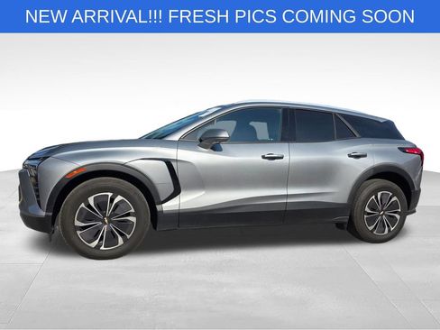 Used 2024 Chevrolet Blazer EV LT AWD/4WD image 3