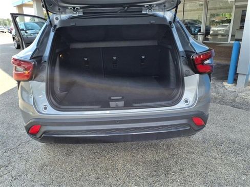 New 2025 Chevrolet Trax RS w/ Driver Confidence Package image 18