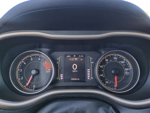 Used 2016 Jeep Cherokee Latitude w/ Cold Weather Group image 31