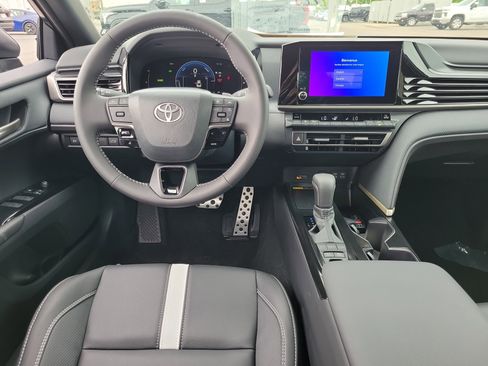 New 2026 Toyota Camry SE FWD image 10