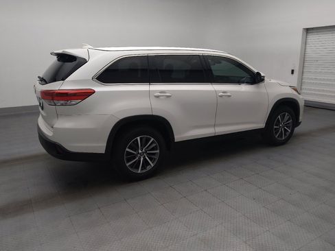Used 2019 Toyota Highlander XLE FWD image 10