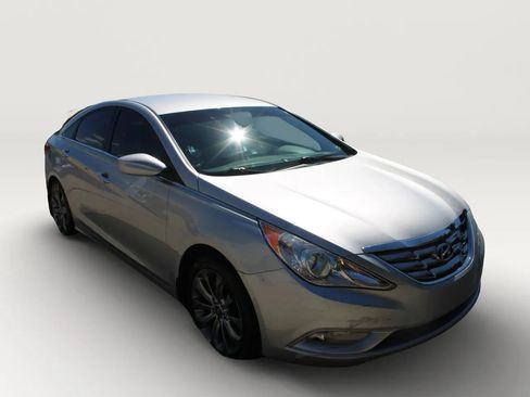 Used 2012 Hyundai Sonata SE FWD image 13