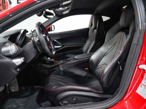 Used 2018 Ferrari 812 Superfast RWD image 8