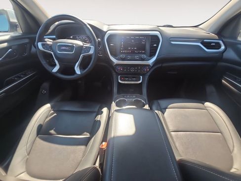 Certified 2023 GMC Acadia SLT w/ Technology Package AWD/4WD image 10