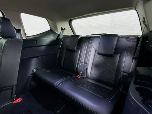 Used 2025 Volkswagen Atlas SE image 28