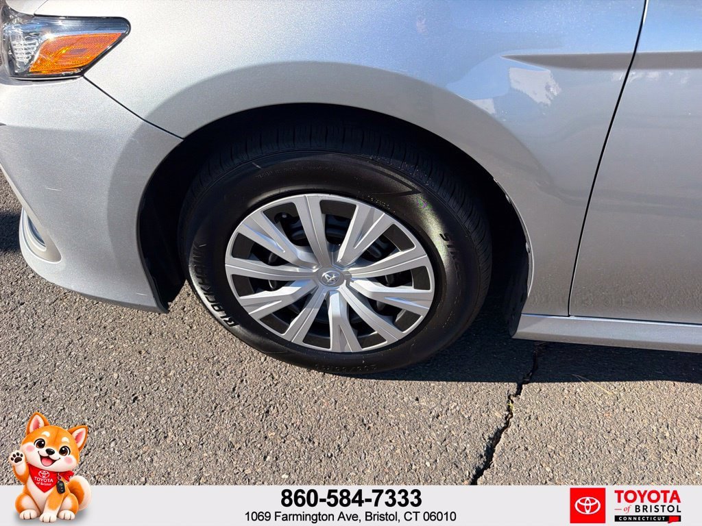 Used 2024 Toyota Camry LE FWD image 13