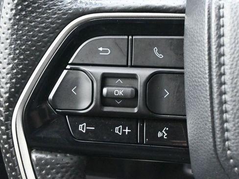 Used 2024 Toyota Tundra Limited AWD/4WD image 8