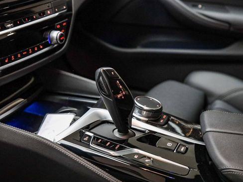 Certified 2023 BMW 530e w/ M Sport Package image 24