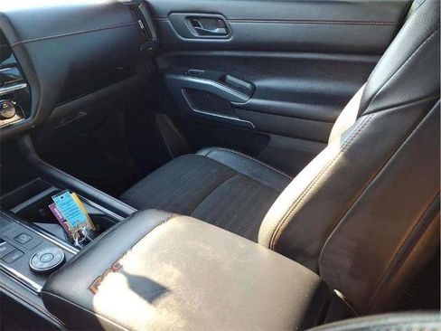 Certified 2025 Nissan Pathfinder Rock Creek image 12