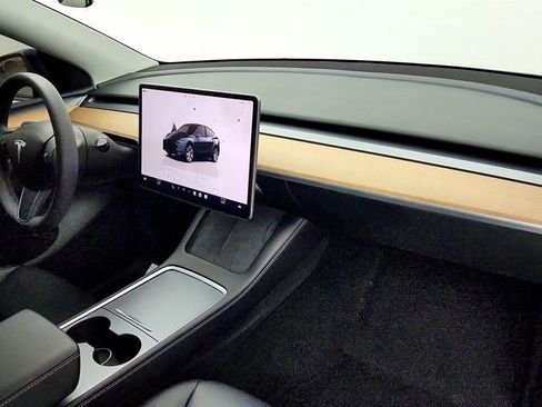 Used 2024 Tesla Model Y Long Range AWD/4WD image 26