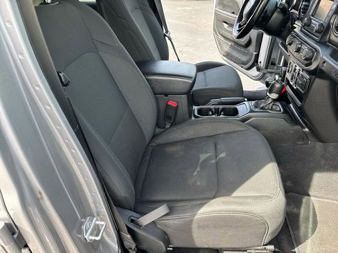 Used 2020 Jeep Wrangler Unlimited Sport S image 6