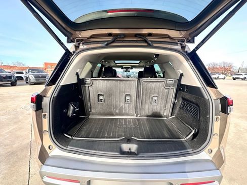 Certified 2024 Nissan Pathfinder Platinum image 13