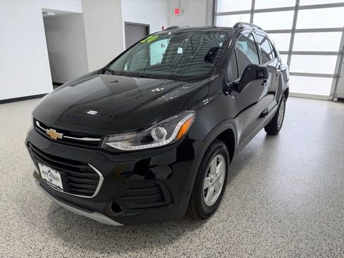 Used 2020 Chevrolet Trax LT w/ Driver Confidence Package AWD/4WD image 6