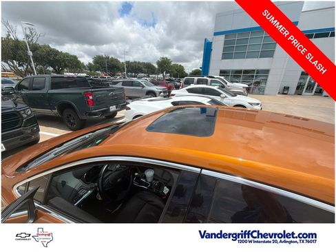 Used 2017 Chevrolet Cruze Premier FWD image 16