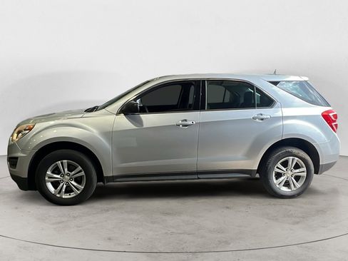 Used 2017 Chevrolet Equinox LS FWD image 3