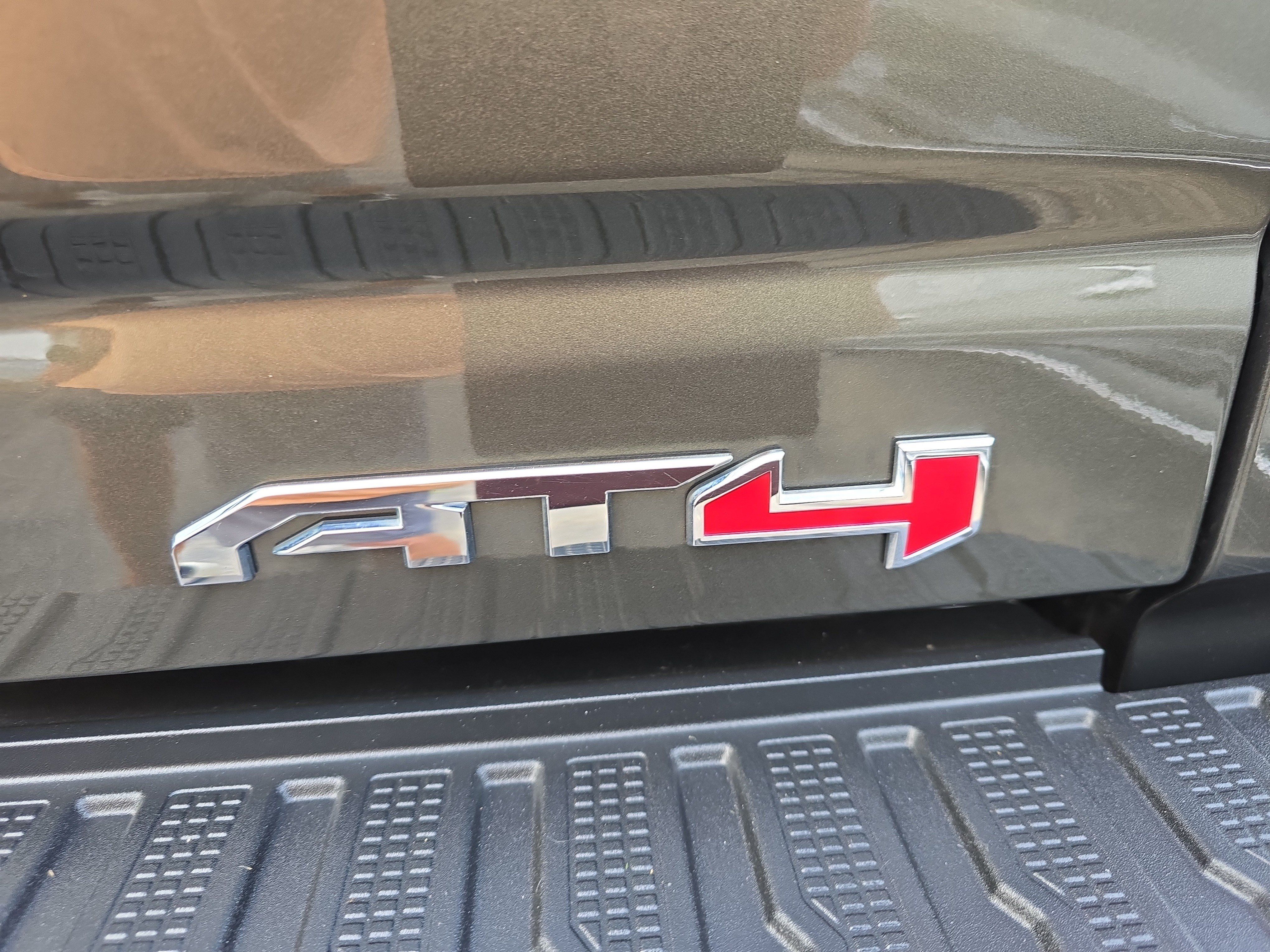 Used 2023 GMC Sierra 2500 AT4 w/ Gooseneck/5TH Wheel Package AWD/4WD image 5