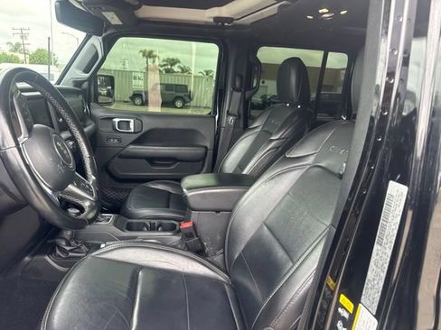 Used 2020 Jeep Gladiator Overland w/ Popular Equipment Package AWD/4WD image 9