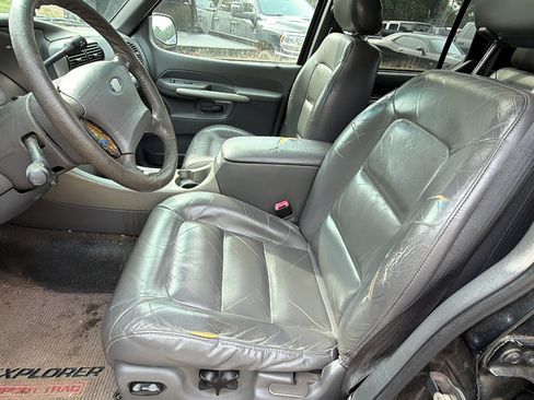 Used 2001 Ford Explorer Sport Trac 4x4 image 15